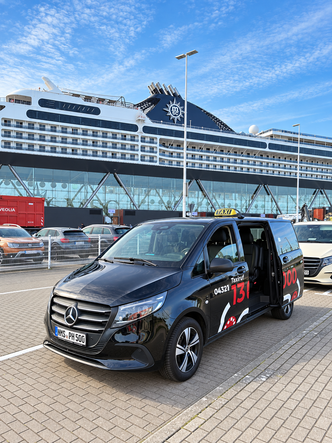 Mercedes Vito Großraumtaxi – bearbeitetes Fahrzeugfoto